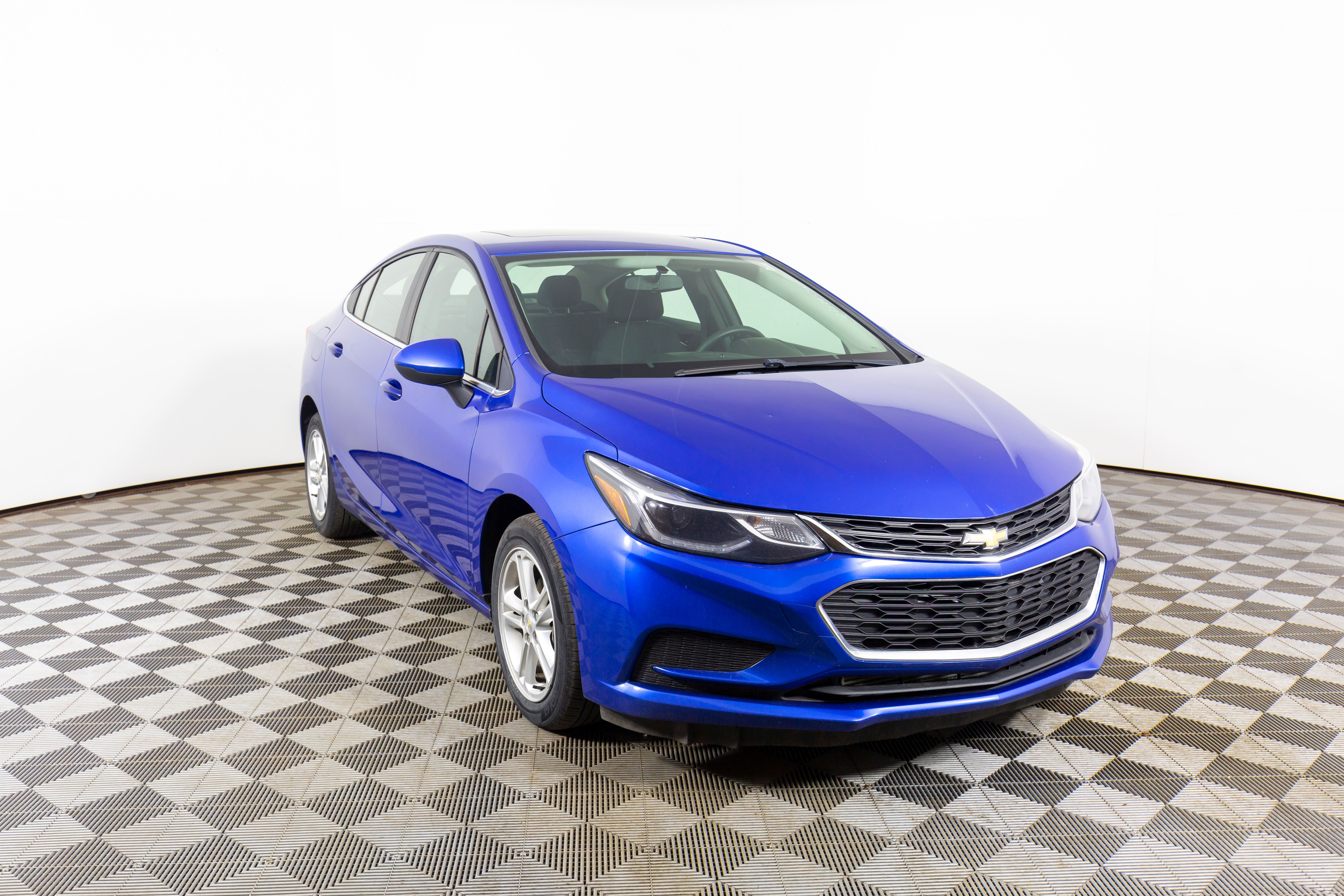 Used 2016 CHEVROLET Cruze LT Front Wheel Drive 4dr Car